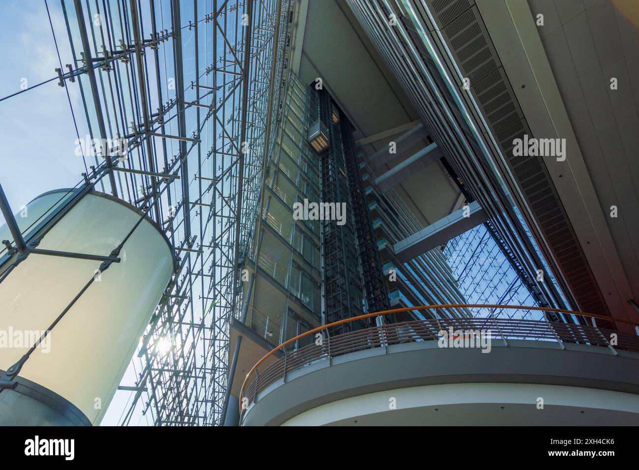 Düsseldorf: Alto Stadttor all'interno di Düsseldorf und Neanderland, Nordrhein-Westfalen, Renania settentrionale-Vestfalia, Germania Foto Stock
