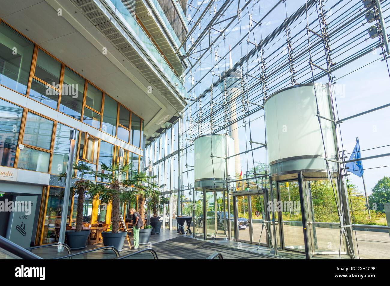 Düsseldorf: Alto Stadttor all'interno di Düsseldorf und Neanderland, Nordrhein-Westfalen, Renania settentrionale-Vestfalia, Germania Foto Stock