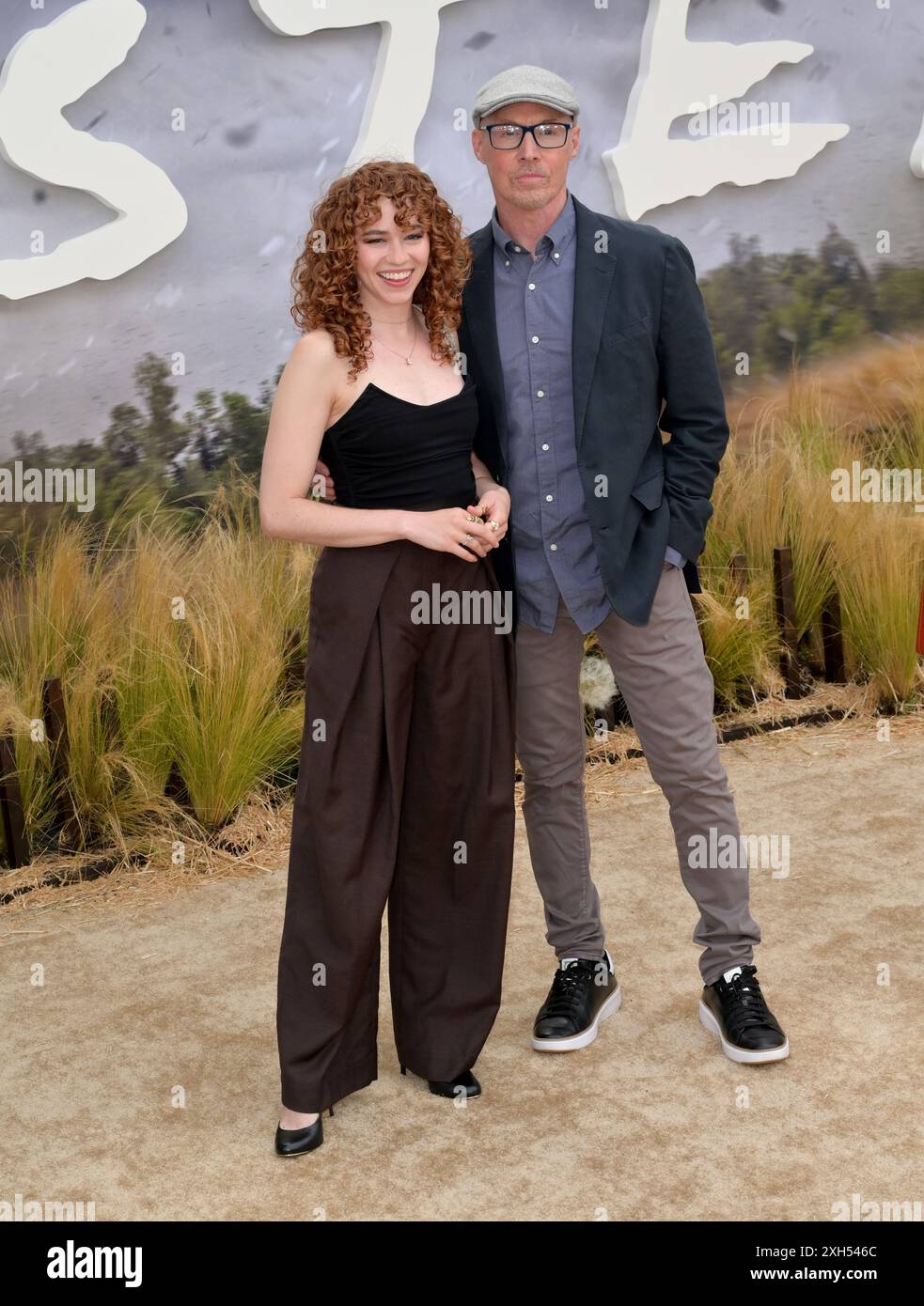 Los Angeles, Stati Uniti. 11 luglio 2024. LOS ANGELES, STATI UNITI. 11 luglio 2024: Lily Smith & Mark L. Smith alla prima per Twisters al Regency Village Theatre. Crediti fotografici: Paul Smith/Alamy Live News Foto Stock