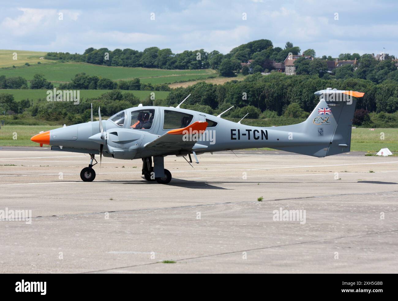 Un aereo Diamond da-62 dei Flight Calibration Services presso l'aeroporto di Brighton City, West Sussex Foto Stock