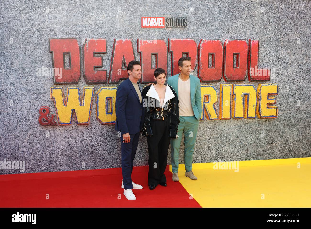 Hugh Jackman, Emma Corrin e Ryan Reynolds, Deadpool & Wolverine - UK sneak Peek Event, Hammersmith Eventim Apollo, Londra, Regno Unito, 11 luglio 2024, foto Foto Stock