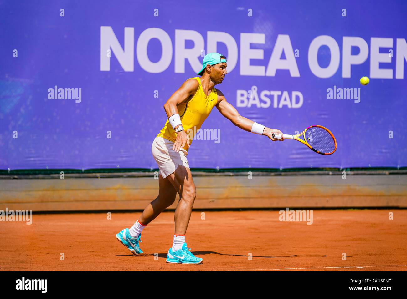 Båstad, WTA 125, Svezia, 07 12 2024, Rafael Nadal durante una partita di allenamento 3 giorni prima dell'inizio del torneo Nordea Open. Rafael Nadal Foto Stock