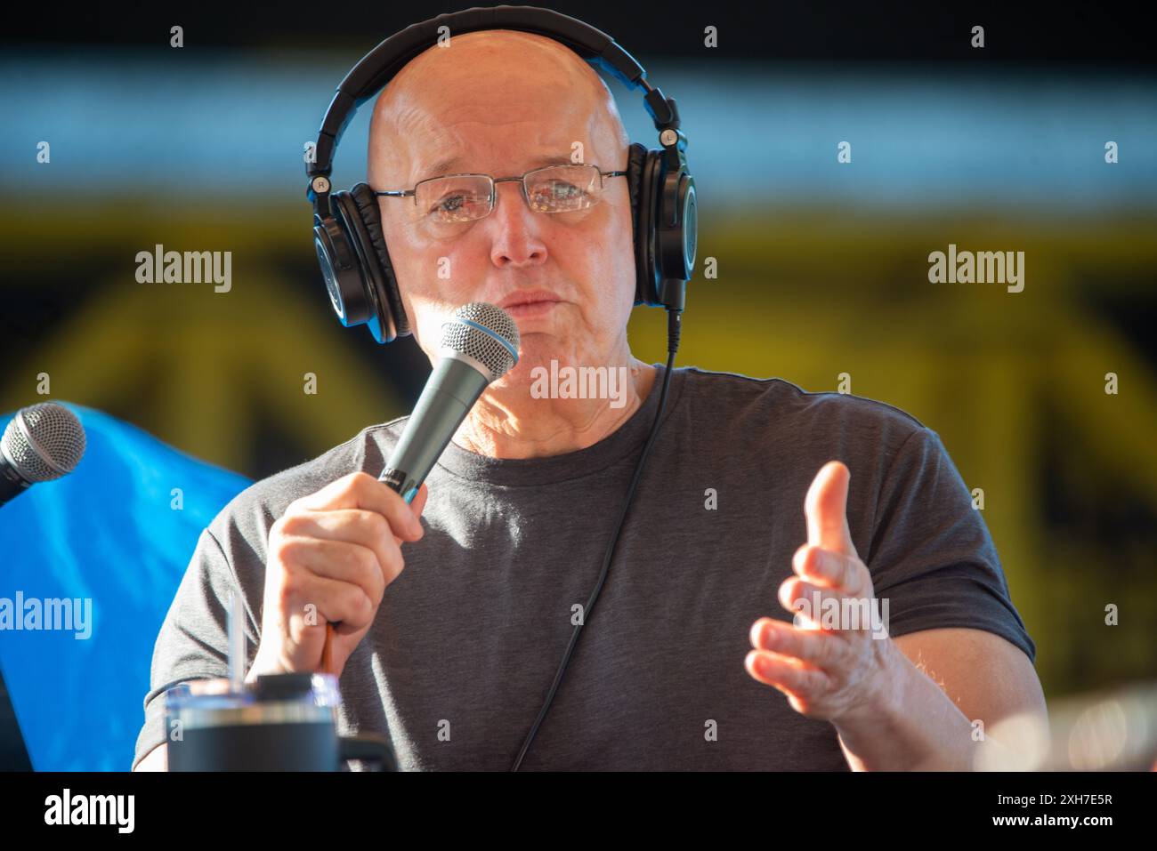 Allentown, Stati Uniti. 11 luglio 2024. Steve Morrison trasmette in diretta durante il Day Off della WMMR al Dorney Park giovedì 11 luglio 2024 al Dorney Park di Allentown, Pennsylvania. ( Crediti: William Thomas Cain/Alamy Live News Foto Stock