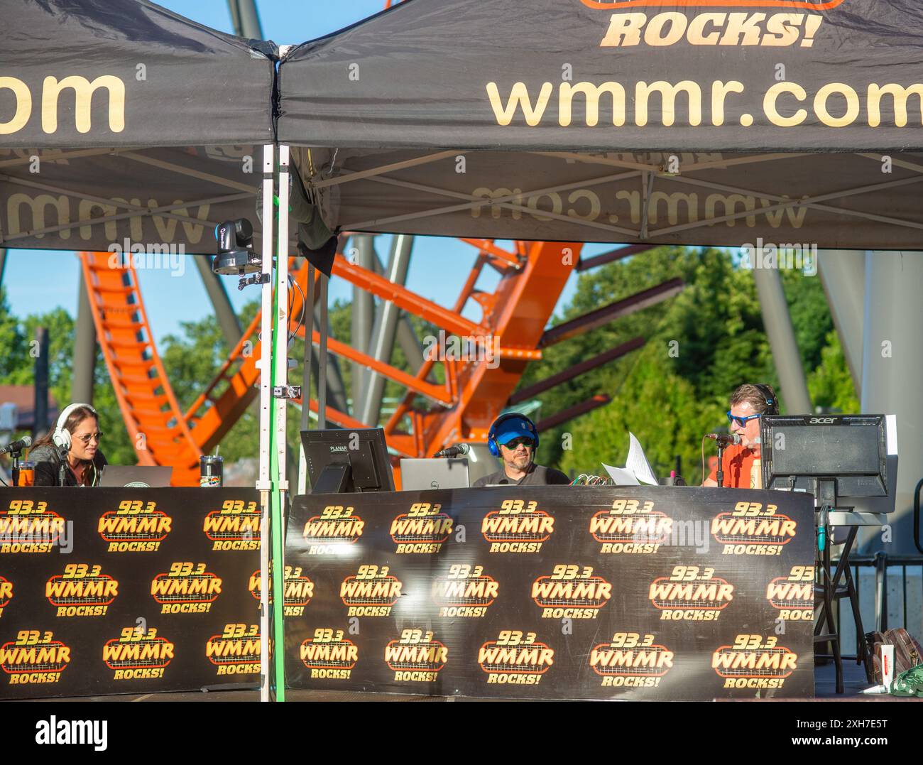 Allentown, Stati Uniti. 11 luglio 2024. Preston Elliot, Casey Fosbenner, Kathy Romano e Steve Morrison sono stati trasmessi in diretta durante il Day Off della WMMR a Dorney Park giovedì 11 luglio 2024 al Dorney Park di Allentown, Pennsylvania. ( Crediti: William Thomas Cain/Alamy Live News Foto Stock
