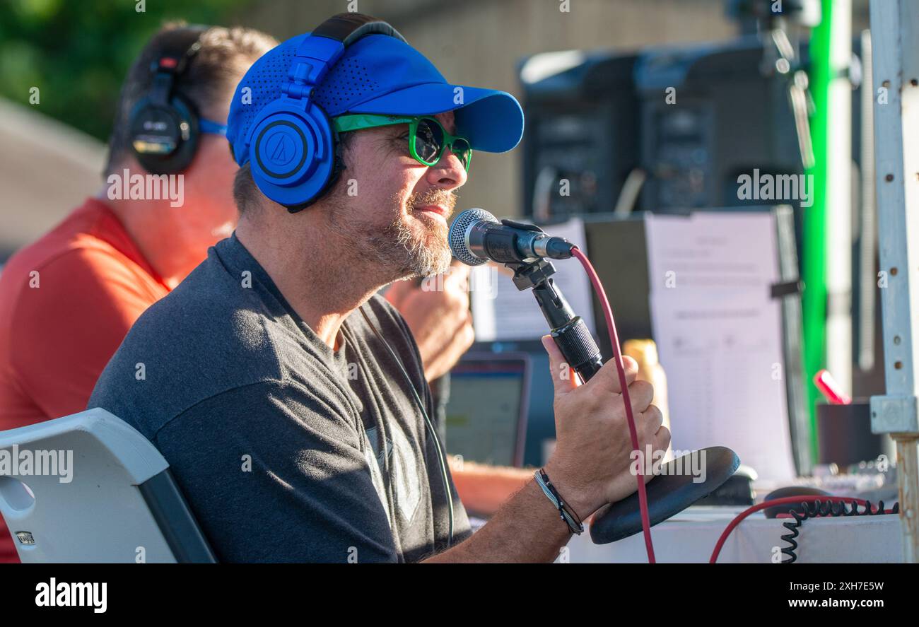 Allentown, Stati Uniti. 11 luglio 2024. Casey Fosbenner trasmette in diretta durante il Day Off della WMMR al Dorney Park giovedì 11 luglio 2024 al Dorney Park di Allentown, Pennsylvania. ( Crediti: William Thomas Cain/Alamy Live News Foto Stock