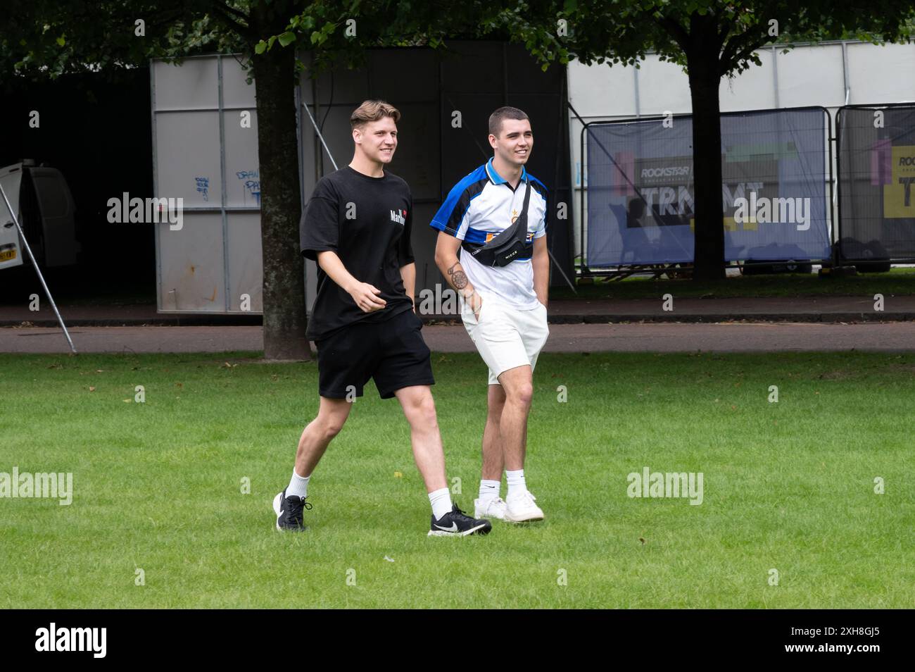 I cancelli che aprono come primo della folla entrano al festival - TRNSMT 2024 Glasgow Green 12 luglio 2024 Credit: James Edmond/Alamy Live News Foto Stock