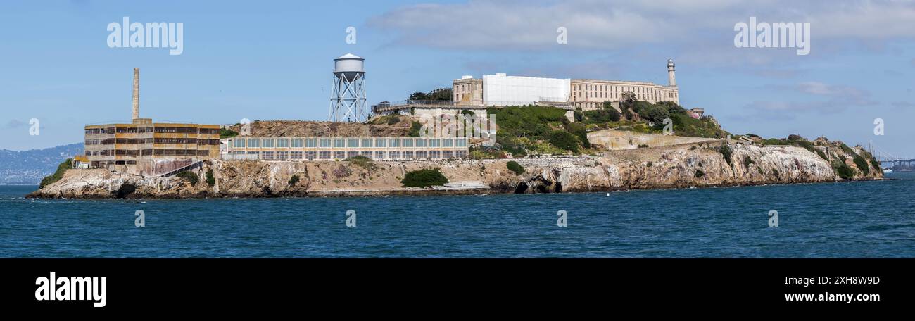 Panorama dell'isola di Alcatraz da una barca sulla baia di San Fransisco Foto Stock