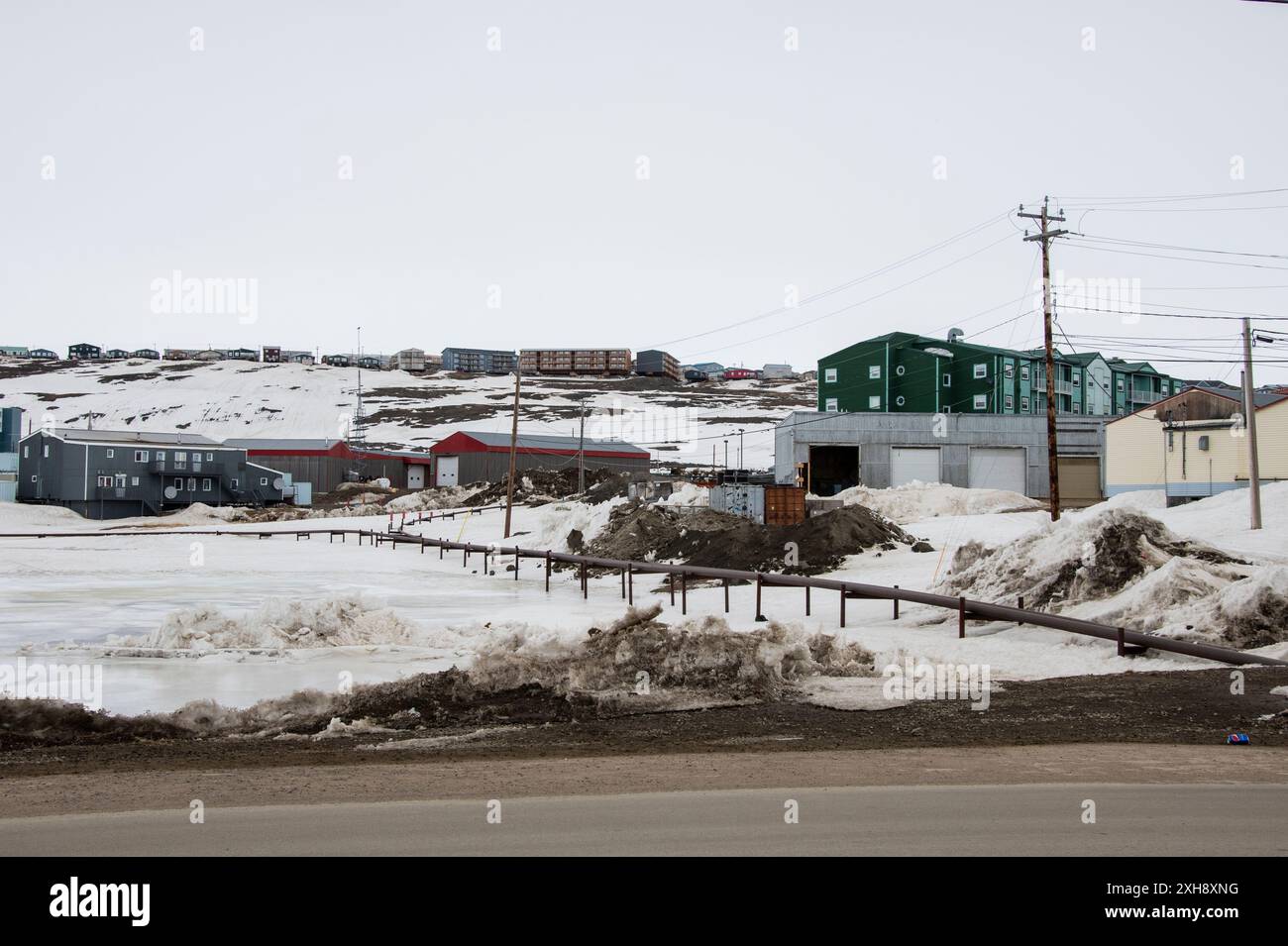 Tubazioni fognarie a Iqaluit, Nunavut, Canada Foto Stock