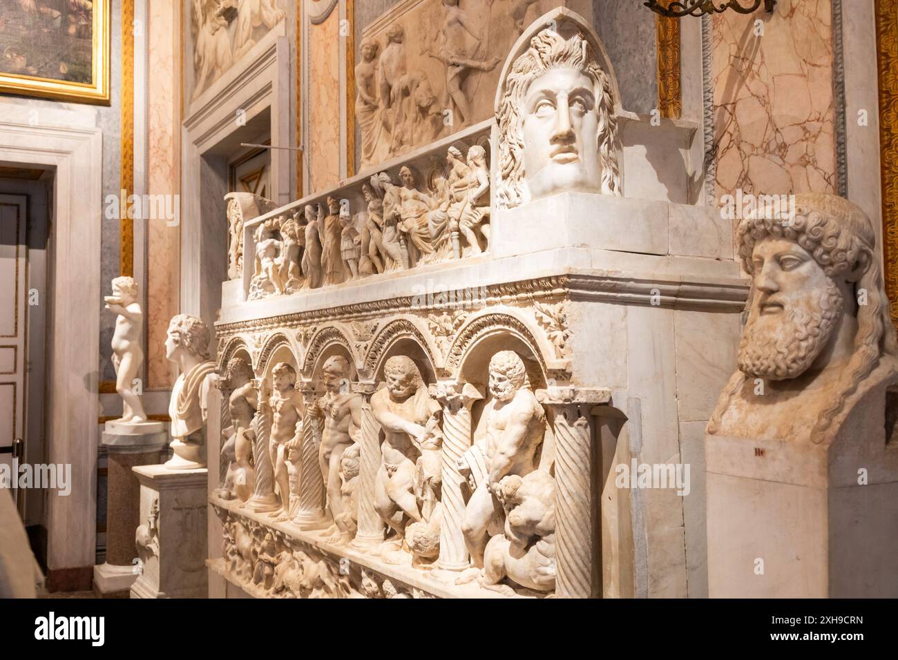 Roma, Italia - 28 dicembre 2023: Interno del museo Galleria Borghese, nessuno Foto Stock