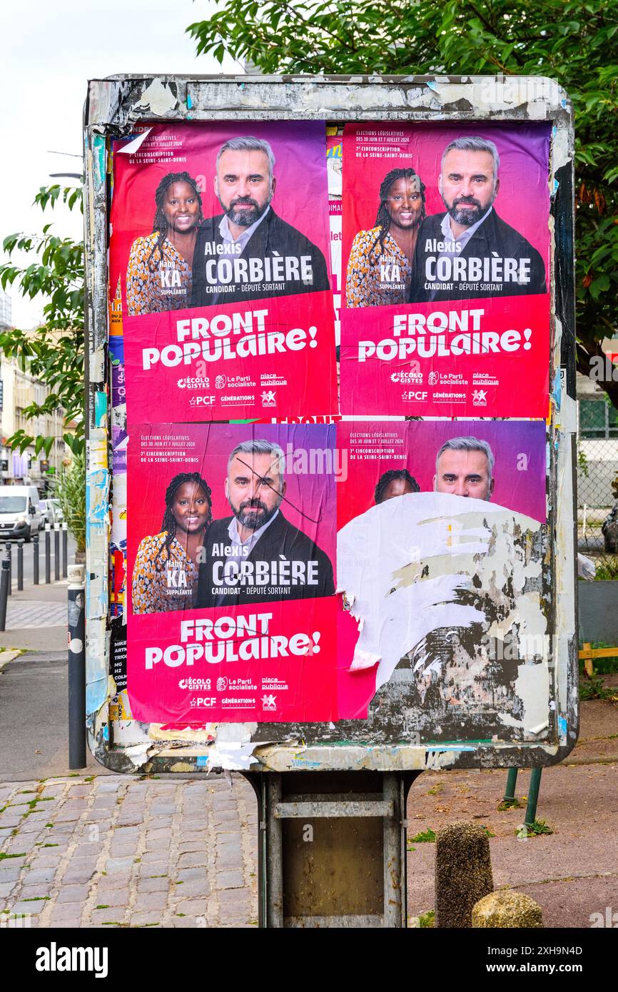 Deturpati manifesti politici "Front Populaire" a Montreuil 93000, regione di Parigi, Francia. Foto Stock