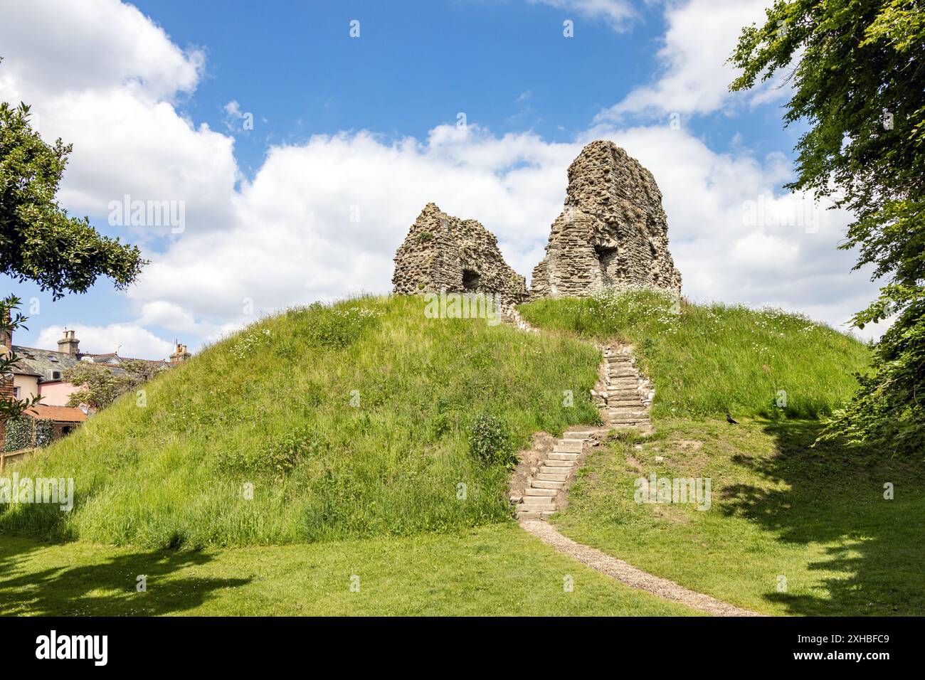 Le restanti mura della fortezza di Christchurch Castle Ruins, Dorset, Inghilterra, Regno Unito Foto Stock