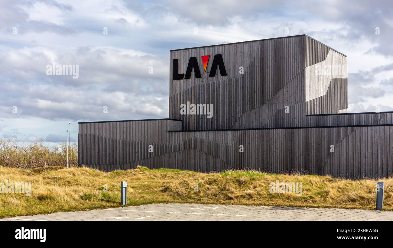 Hvolsvollur, Islanda, 16.05.22. Il Lava Center (Islanda Volcano e Earthquake Center) edificio moderno con mostre didattiche interattive. Foto Stock