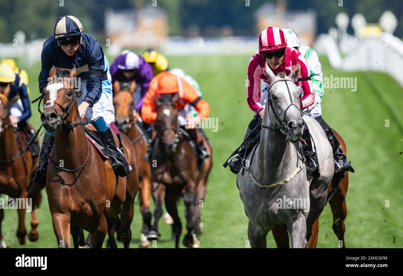 Ascot, Berkshire, Regno Unito, sabato 13 luglio 2024; Tiger Mask e il fantino Pierre-Louis Jamin vincono la Juddmonte British EBF Restricted Novice Stakes per l'allenatore Karl Burke e il proprietario Mr Ryan Kent. Crediti JTW equine Images / Alamy Live News Foto Stock