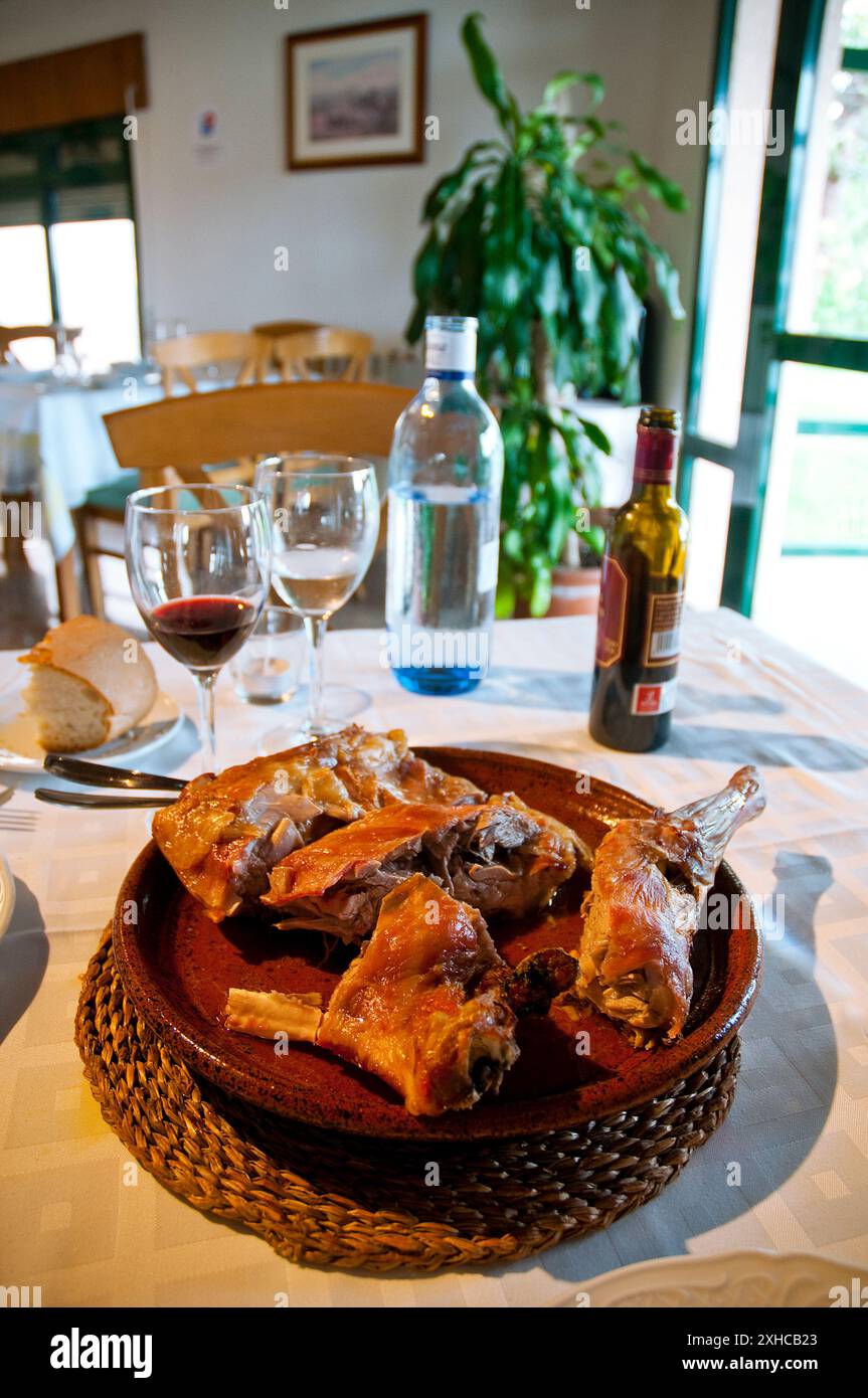 Arrosto di agnello. Segovia, Castilla Leon, Spagna. Foto Stock