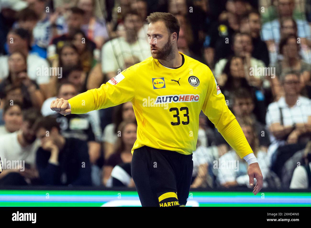 Dortmund, Germania. 13 luglio 2024. Pallamano: Partita internazionale, Germania - Francia, Westfalenhalle. Il portiere tedesco Andreas Wolff reagisce. Crediti: Bernd Thissen/dpa/Alamy Live News Foto Stock