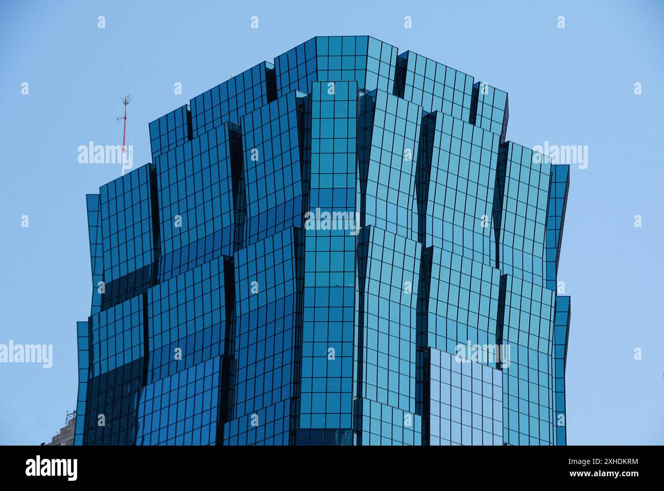 Minneapolis, Minnesota, U. S - 12 luglio 2024 - la vista a distanza della sommità della AT&T Tower Foto Stock