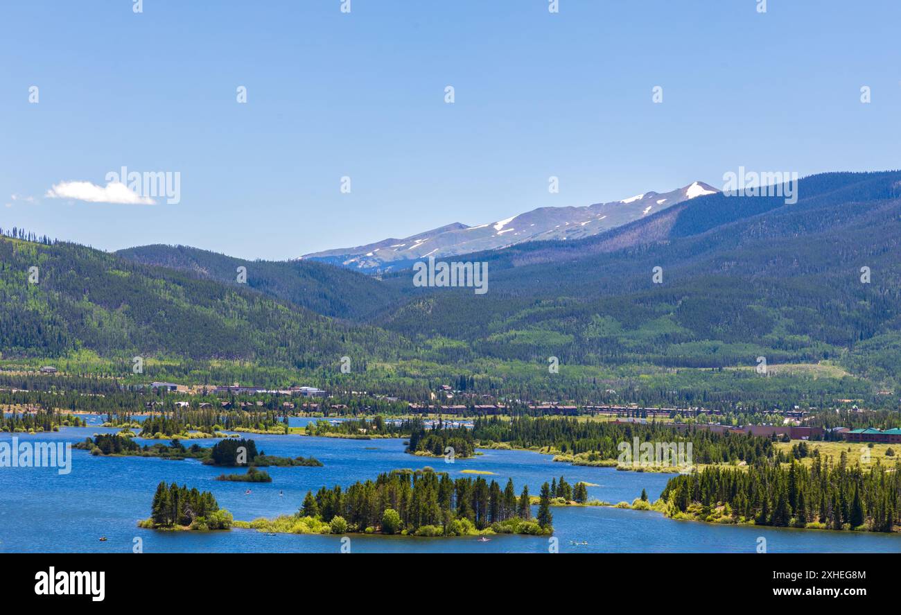 Vista panoramica del lago artificiale Dillon. Summit County, Colorado Foto Stock