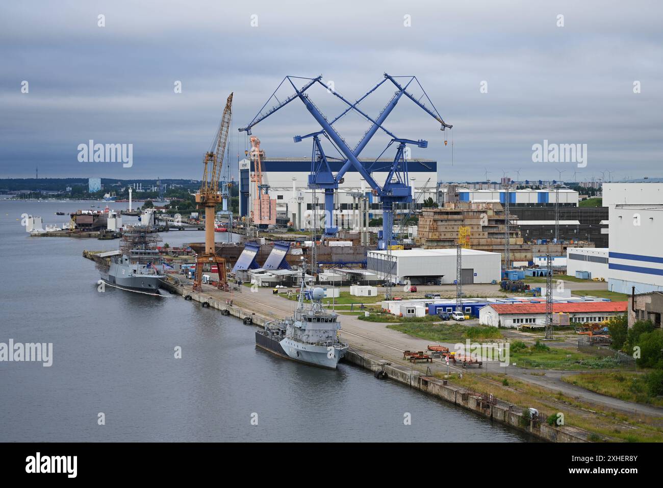 DAS Marinearsenali Warnowwerft Blick auf das Betriebsgelände der Warno-Werft. Warnemünde Meclemburgo-Vorpommern Deutschland *** arsenale navale di Warnowwerft veduta dei locali del cantiere navale di Warno Warnemünde Meclemburgo-Vorpommern Germania Copyright: Xdiebildwerftx Foto Stock