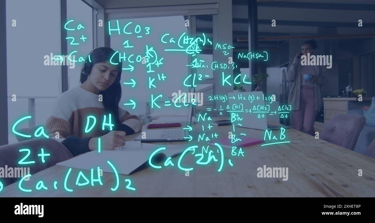 Immagine dell'elaborazione dei dati su una studentessa del medio Oriente Foto Stock