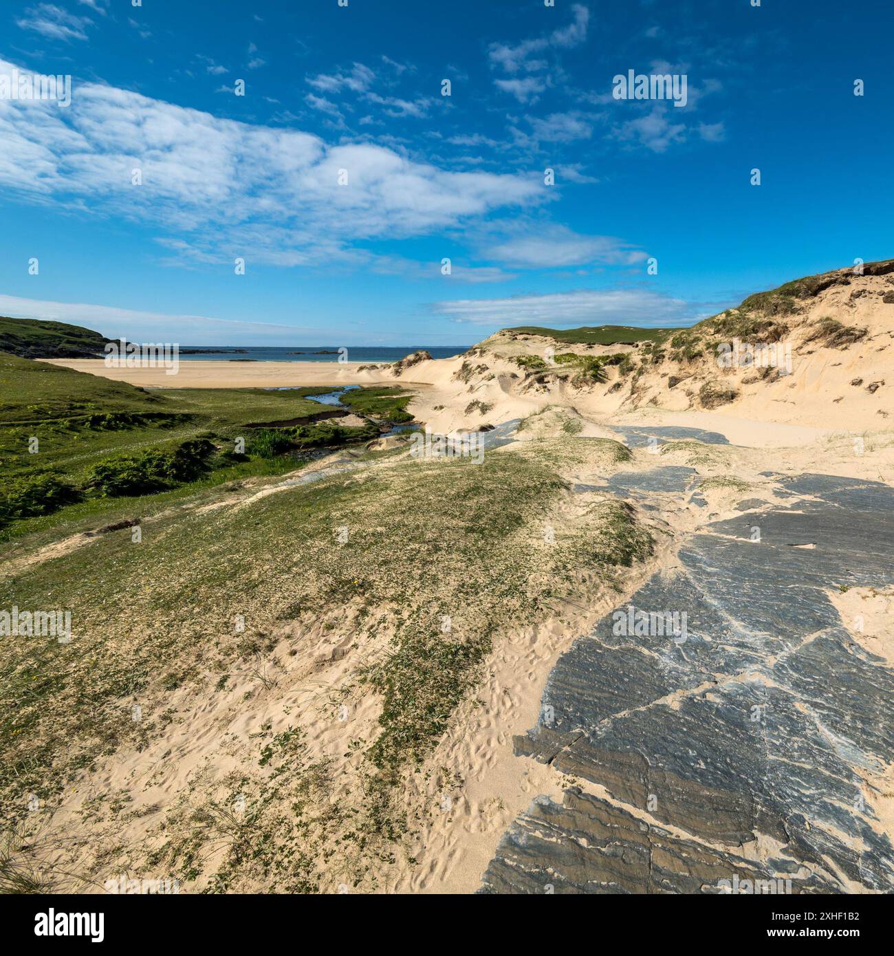 Sentiero attraverso le dune di sabbia fino alla spiaggia di Kiloran, all'Isola di Colonsay, Scozia, Regno Unito Foto Stock