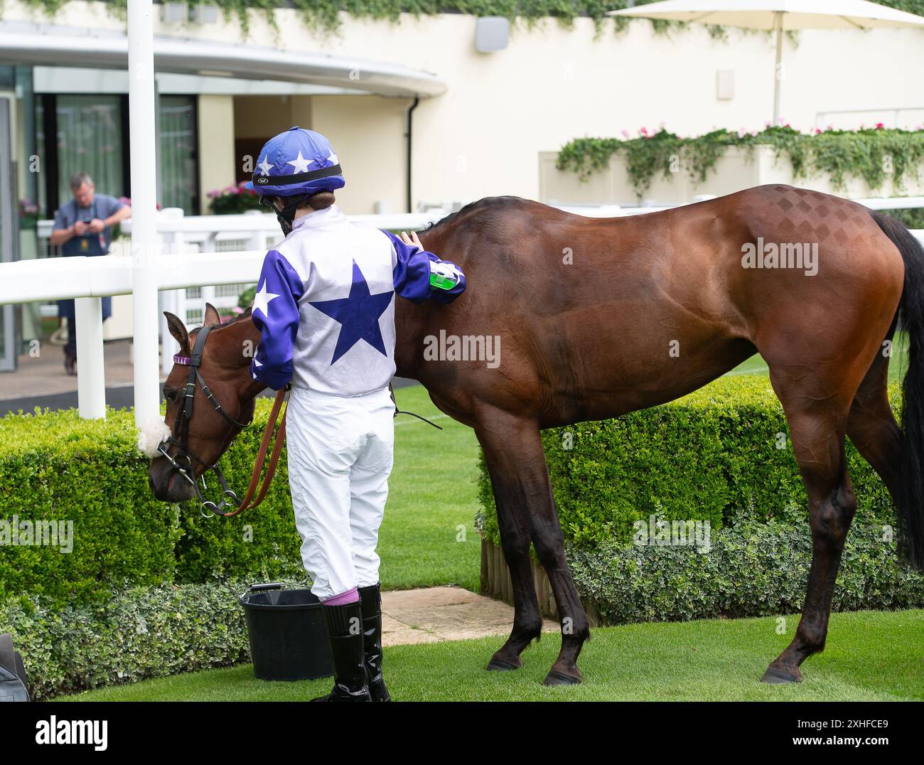 Ascot, Berkshire, Regno Unito. 13 luglio 2024. Harriet Scriven vince la Dragon TV and Film Studios Pony Race 138cm & Under all'ippodromo di Ascot nel Berkshire al Summer Mile Family Raceday. Crediti: Maureen McLean/Alamy Live News Foto Stock