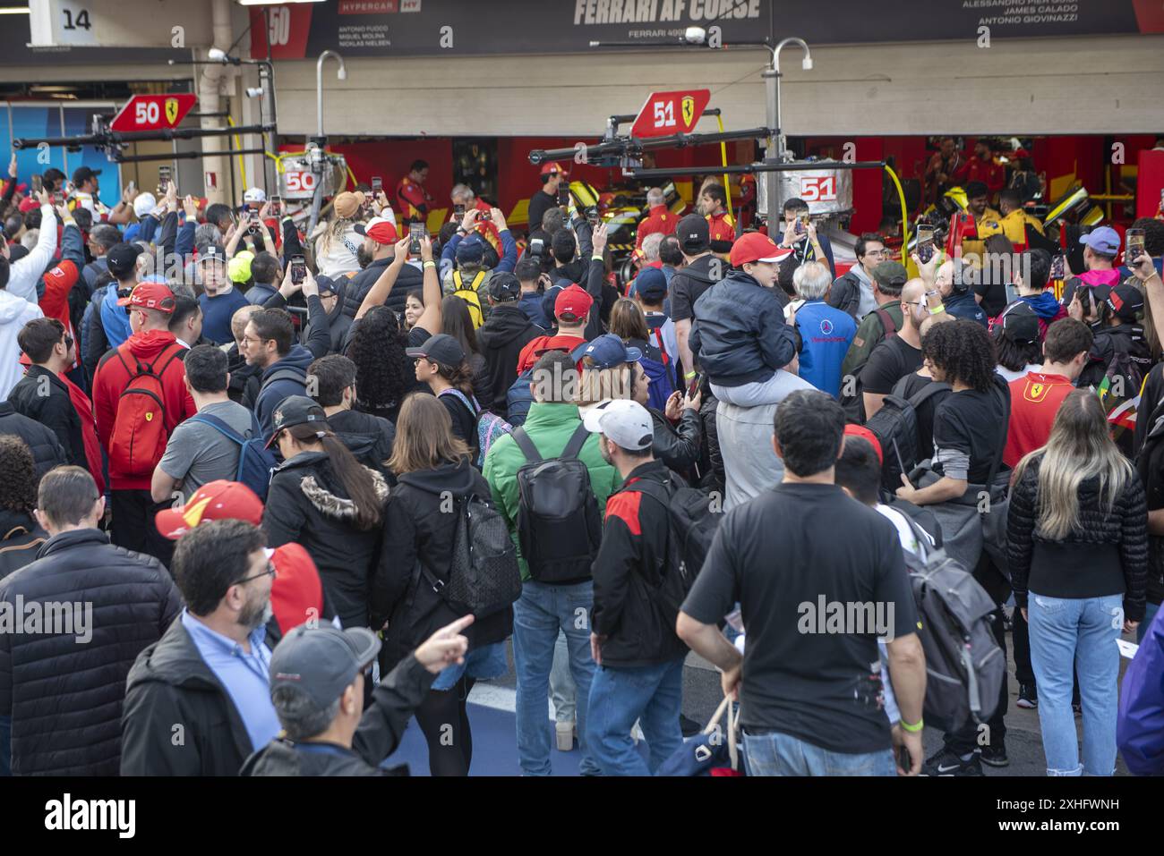 SP - SAO PAULO - 14/07/2024 - FIA World Edurance Championship 6 ORE DI San Paolo - Pit a piedi prima della gara all'autodromo de Interlagos per la 6 ore di San Paolo. Foto: Anderson Romao/AGIF (foto di Anderson Rom&#xe3;o/AGIF/Sipa USA) Foto Stock
