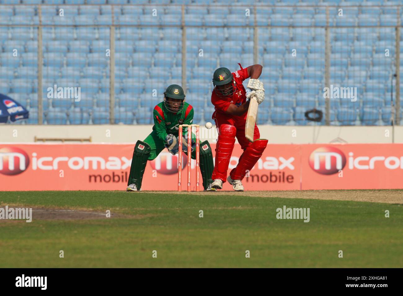 Bangladesh-Zimbabwe First One Day Inter National (ODI) Match of Five Match Series allo Sher-e-Bangla National Cricket Stadium di Mirpur, Dhaka, Banglade Foto Stock