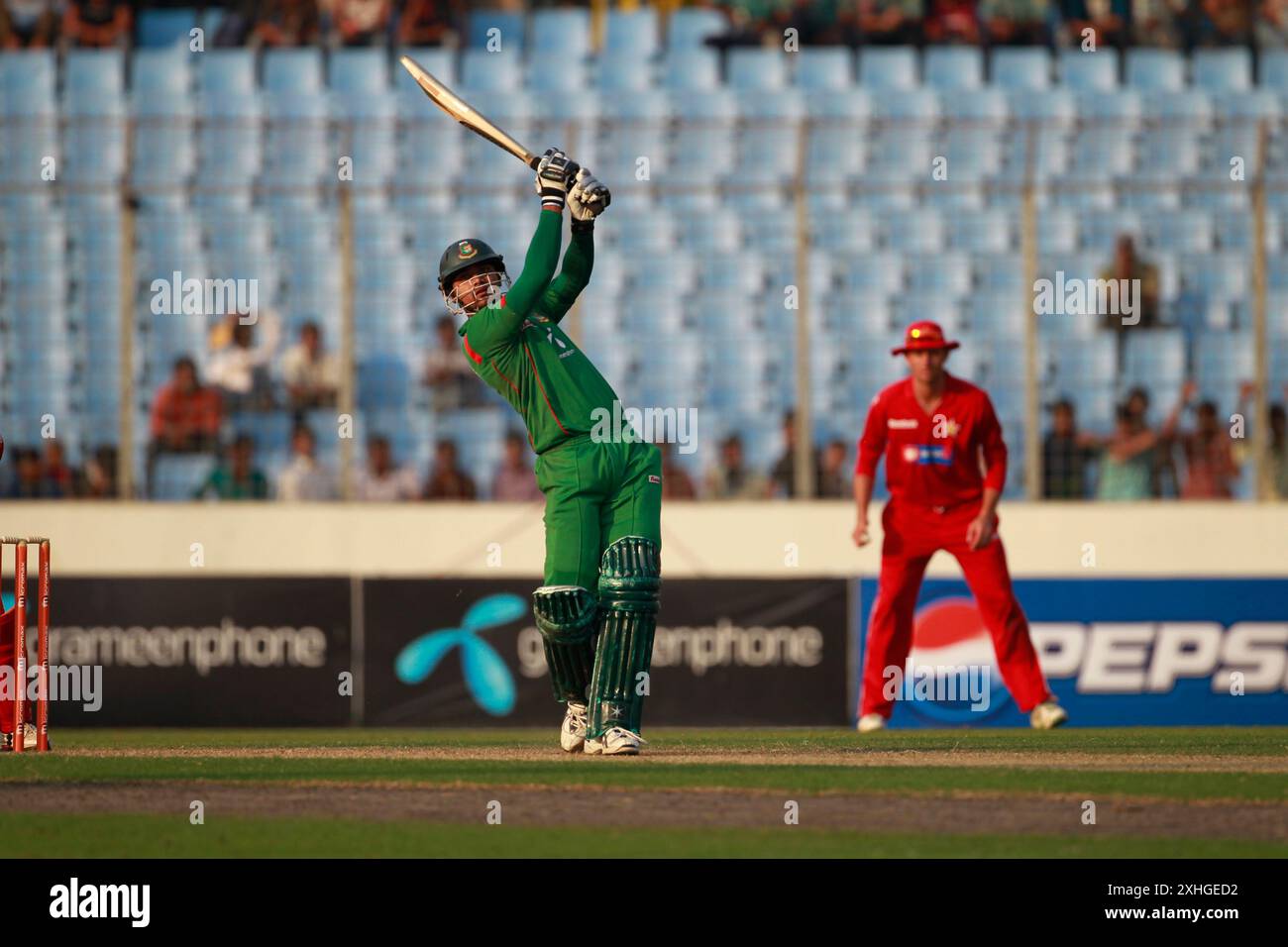 Bangladesh-Zimbabwe First One Day Inter National (ODI) Match of Five Match Series allo Sher-e-Bangla National Cricket Stadium di Mirpur, Dhaka, Banglade Foto Stock