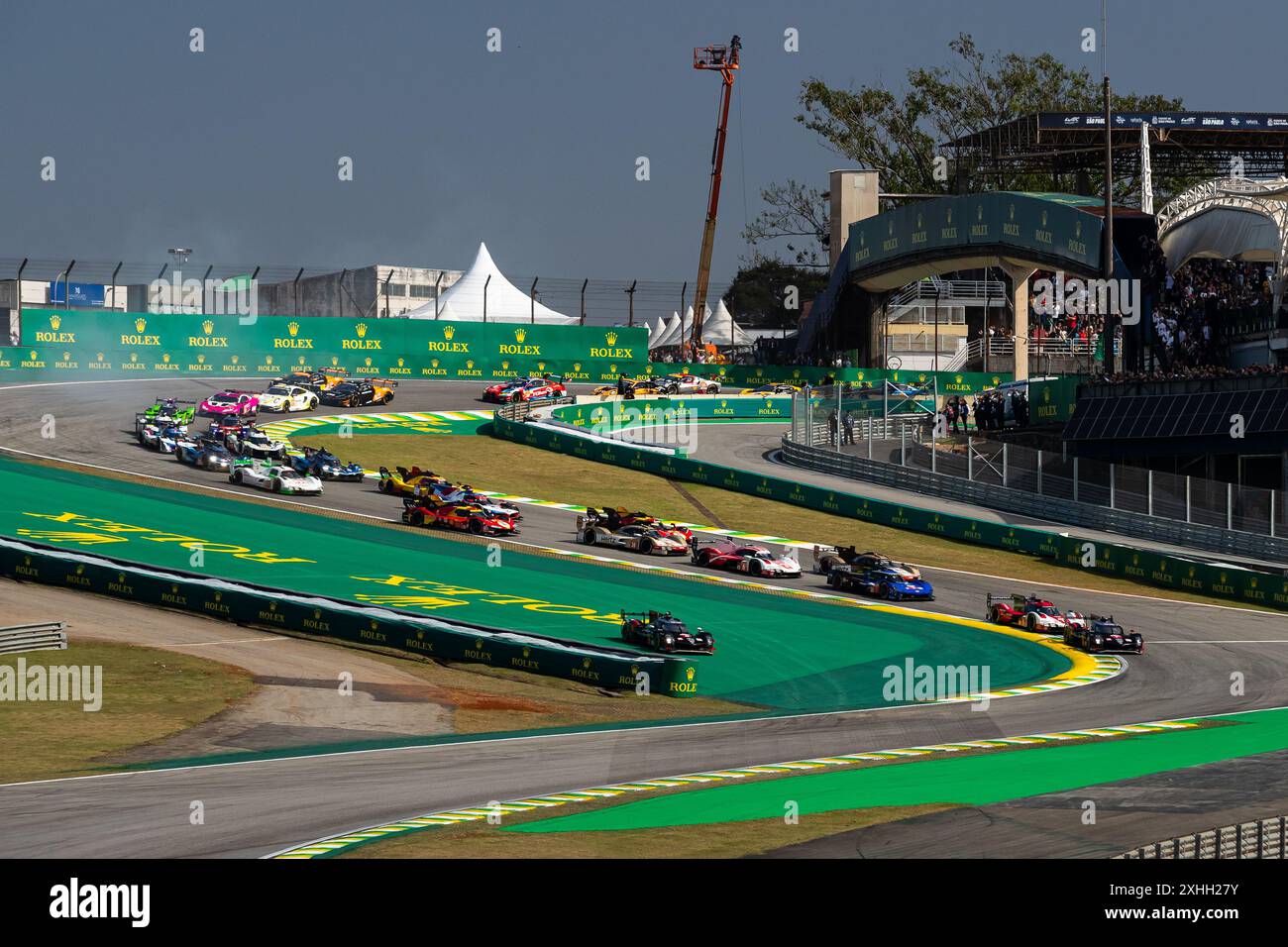 Inizio gara della gara, partenza, durante la 6 ore Rolex 2024 di San Paolo, 5° round del Campionato Mondiale Endurance 2024, dal 12 al 14 luglio 2024 sull'autodromo Jose Carlos Pace di Interlagos, Brasile Foto Stock