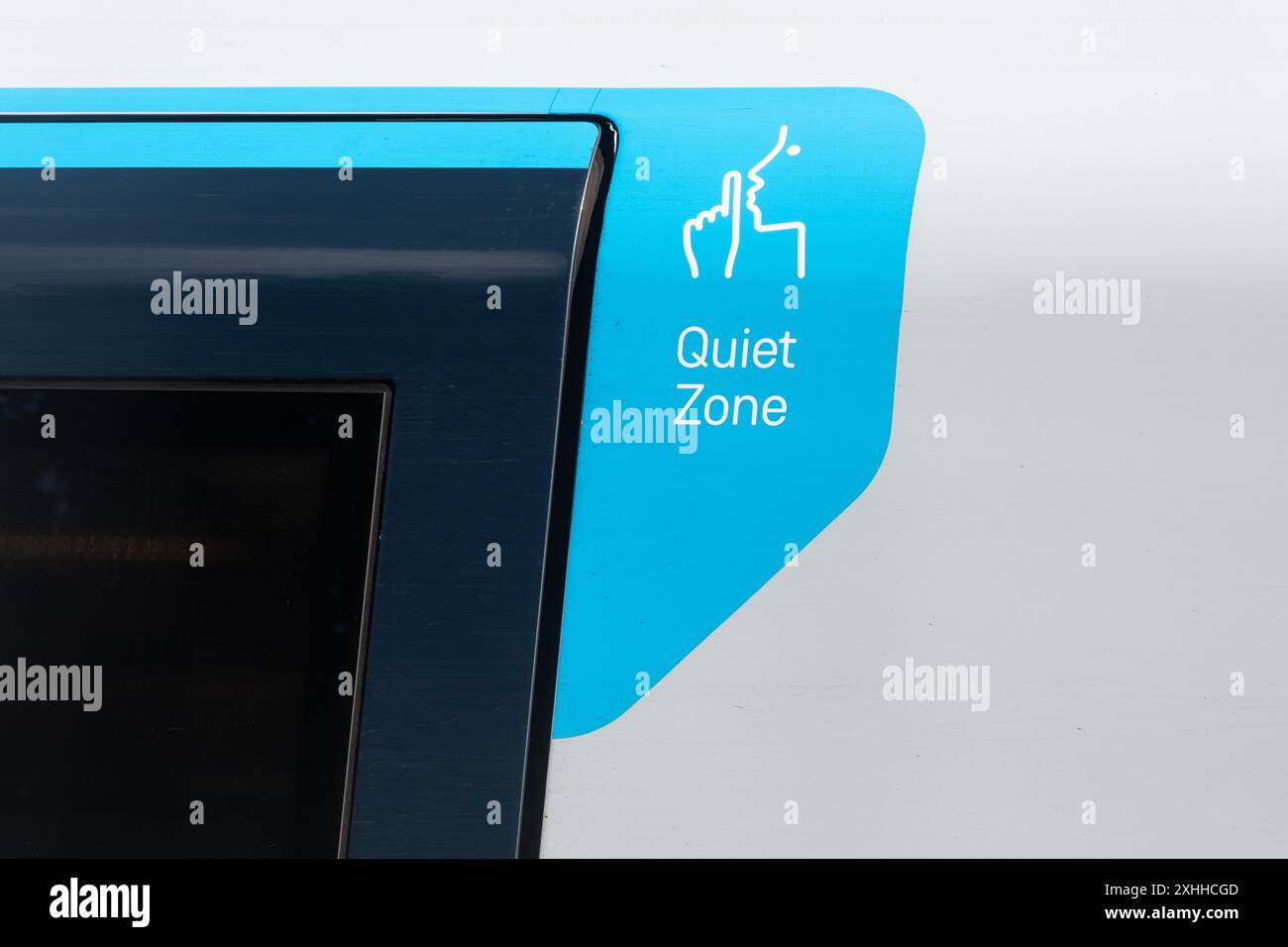 Treno South Western Railway, trasporto ferroviario nell'Inghilterra meridionale, Regno Unito. Dettaglio del carrello Quiet zone Foto Stock