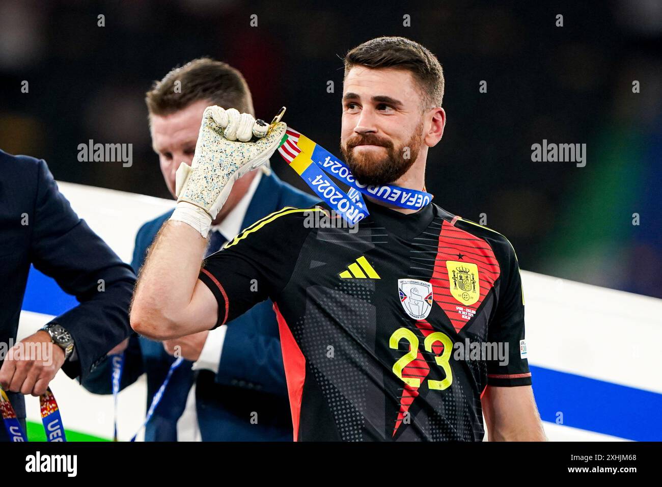 Berlino, Germania. 14 luglio 2024. BERLINO, GERMANIA - 14 LUGLIO: La Spagna Unai Simon celebra la medaglia d'oro durante la finale di UEFA EURO 2024 tra Spagna e Inghilterra all'Olympiastadion il 14 luglio 2024 a Berlino, Germania. (Foto di Andre Weening/Orange Pictures) credito: Orange Pics BV/Alamy Live News Foto Stock