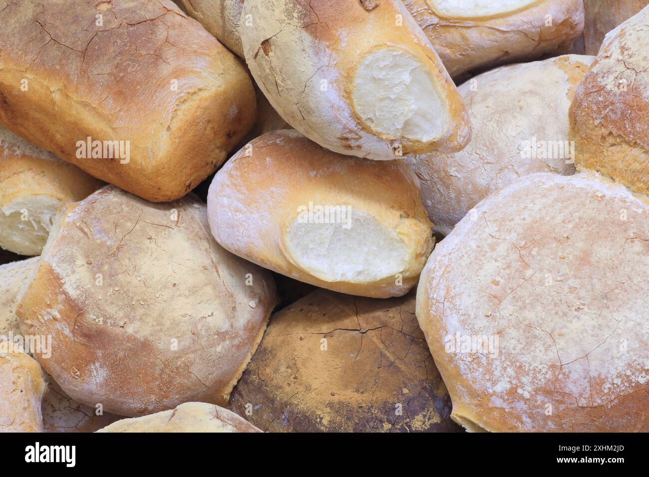 Malta, Haz Zebbug, secolare panetteria tal-conti, pane proveniente dal forno a legna Foto Stock