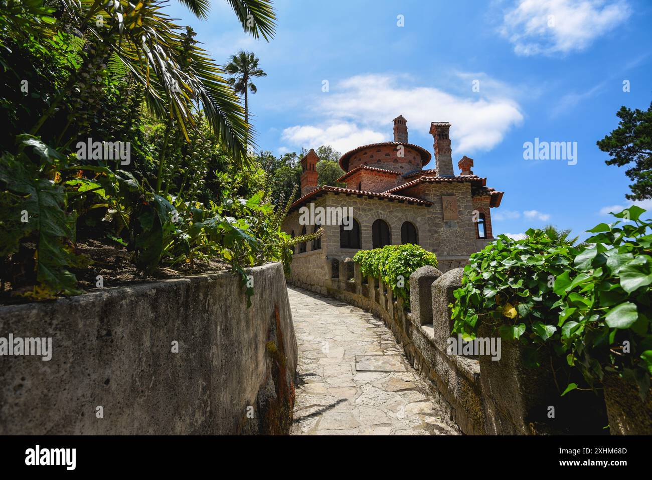 La strada per il Palazzo da pena (Palácio da pena) attraverso il Sentiero di Vila Sasseti - Sintra, Portogallo Foto Stock