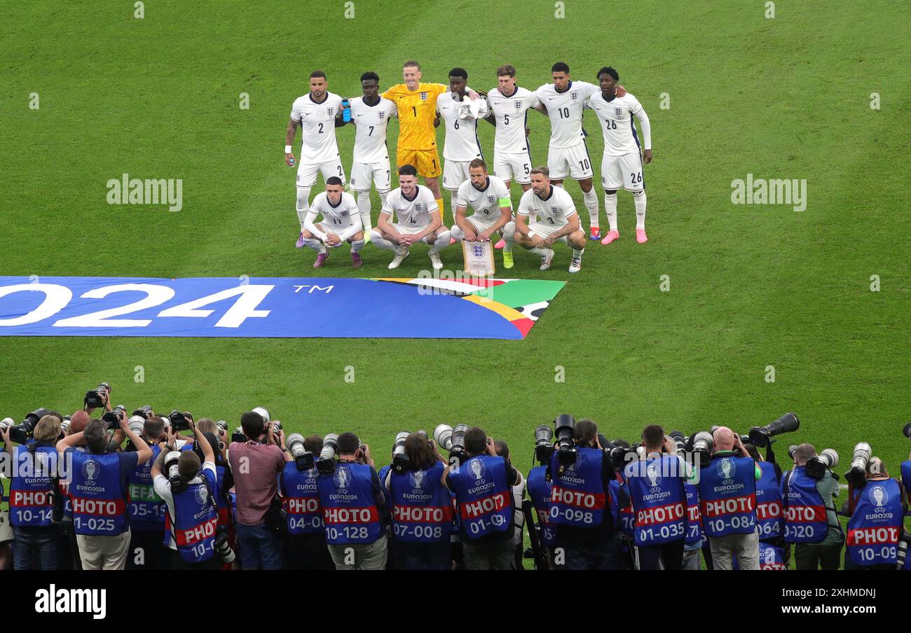 BERLINO, GERMANIA - 14 LUGLIO: La squadra inglese ha preceduto la finale di UEFA EURO 2024 tra Spagna e Inghilterra all'Olympiastadion il 14 luglio 2024 a Berlino, Germania. © diebilderwelt / Alamy Stock Foto Stock