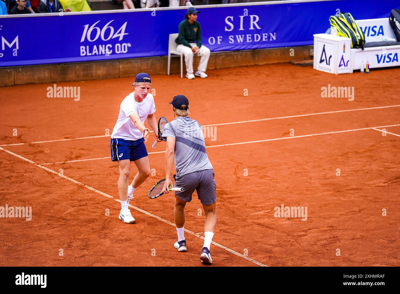 Båstad, ATP 250, Svezia, 07 15 2024, Leo Borg gioca il primo turno di doppio con William Rejchtman Vinciguerra. Domani Leo Borg giocherà il primo turno di singoli contro Rafael Nadal, entrambi ottengono la Wild card per il torneo. Leo BorgRafa Nadal parla con i media. Crediti: Daniel Bengtsson/Alamy Live News Foto Stock