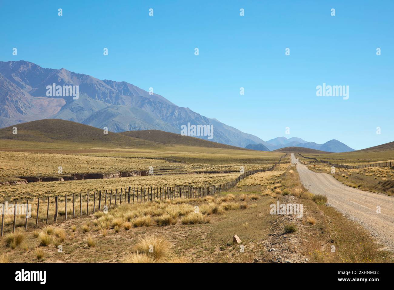 Il paesaggio delle Ande lungo la strada "Camino de Las Carreras" (Route 89), Valle de Uco, Mendoza, Argentina. Foto Stock
