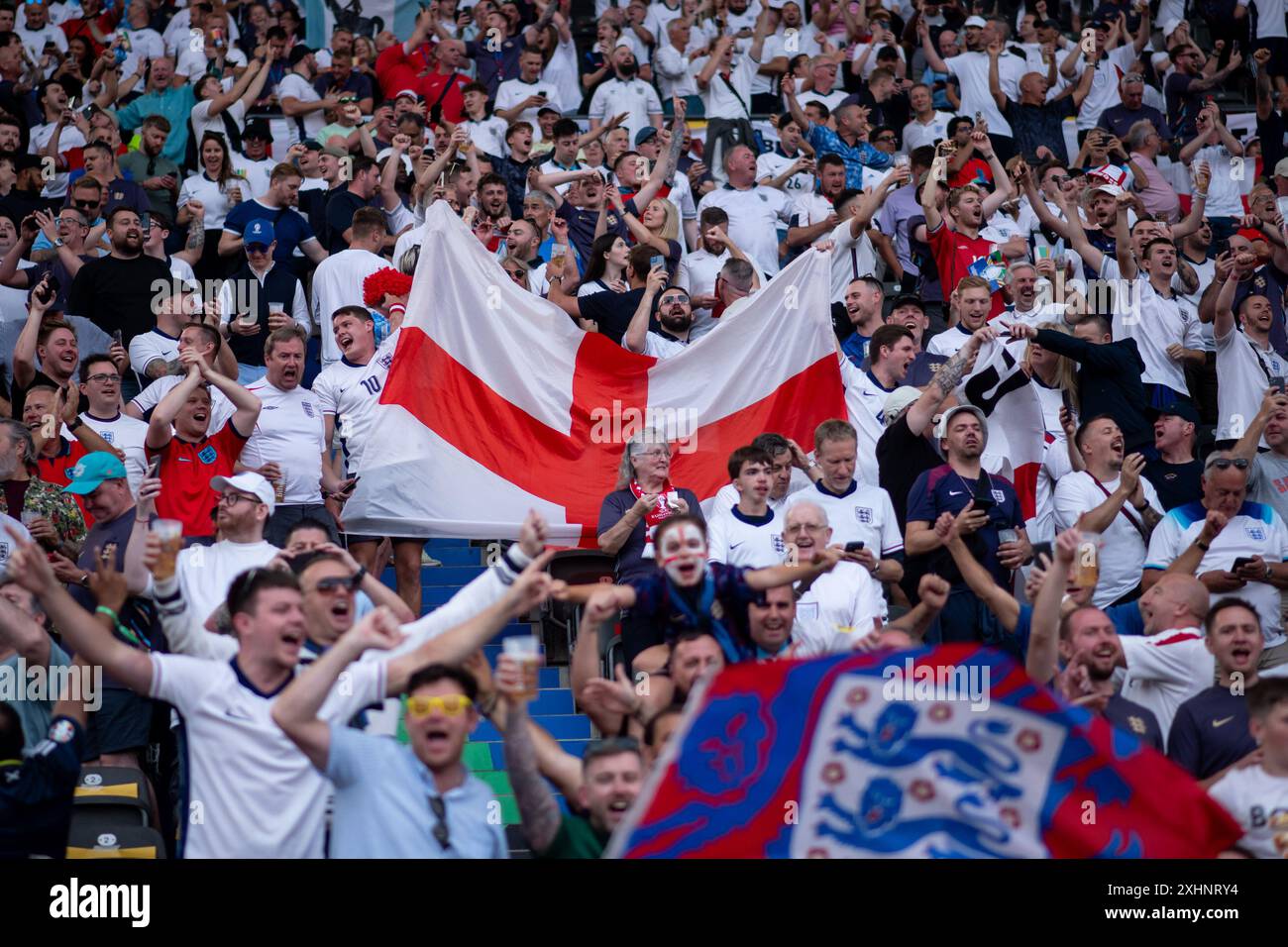 Fans von England, GER, Spagna (ESP) vs Inghilterra (ENG), Fussball Europameisterschaft, UEFA EURO 2024, finale, 14.07.2024 foto: Eibner-Pressefoto/Michael Memmler Foto Stock