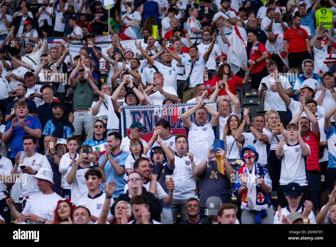 Fans von England, GER, Spagna (ESP) vs Inghilterra (ENG), Fussball Europameisterschaft, UEFA EURO 2024, finale, 14.07.2024 foto: Eibner-Pressefoto/Michael Memmler Foto Stock