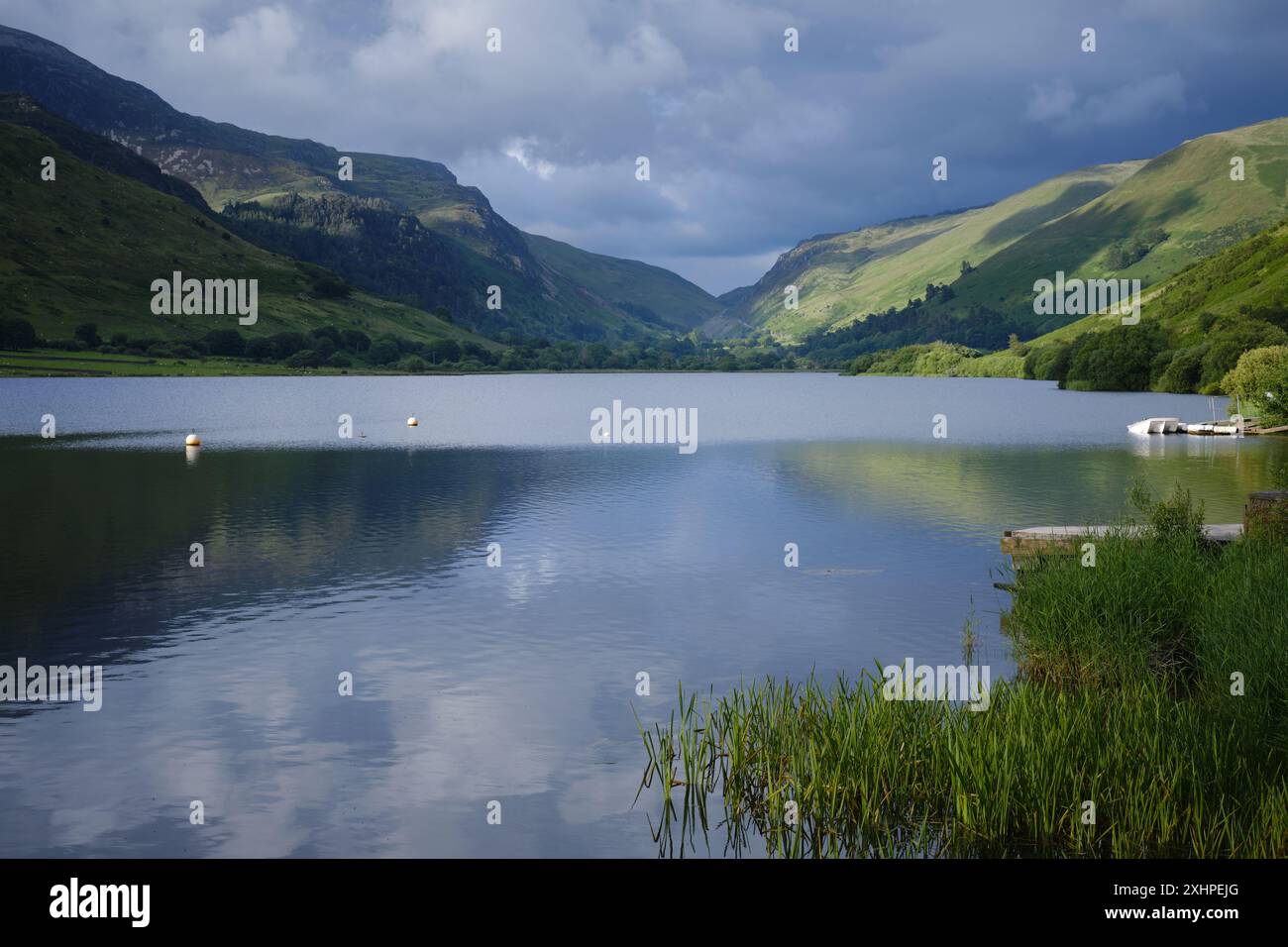 Lago tal-y-llyn a Snowdonia, Galles del Nord Foto Stock