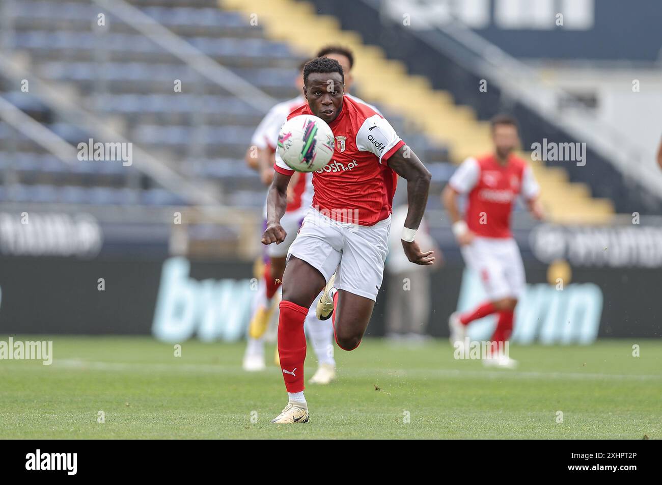 Vila Nova de Famalicão, 14/07/2024 - lo Sporting Clube de Braga ha ospitato il Royal Sporting Club Anderlecht questa mattina al Estádio Municipal de Famalicão in una partita preparatoria per la stagione 2024/25. Bruma (Miguel Pereira/Global Imagens) credito: Atlantico Press/Alamy Live News Foto Stock