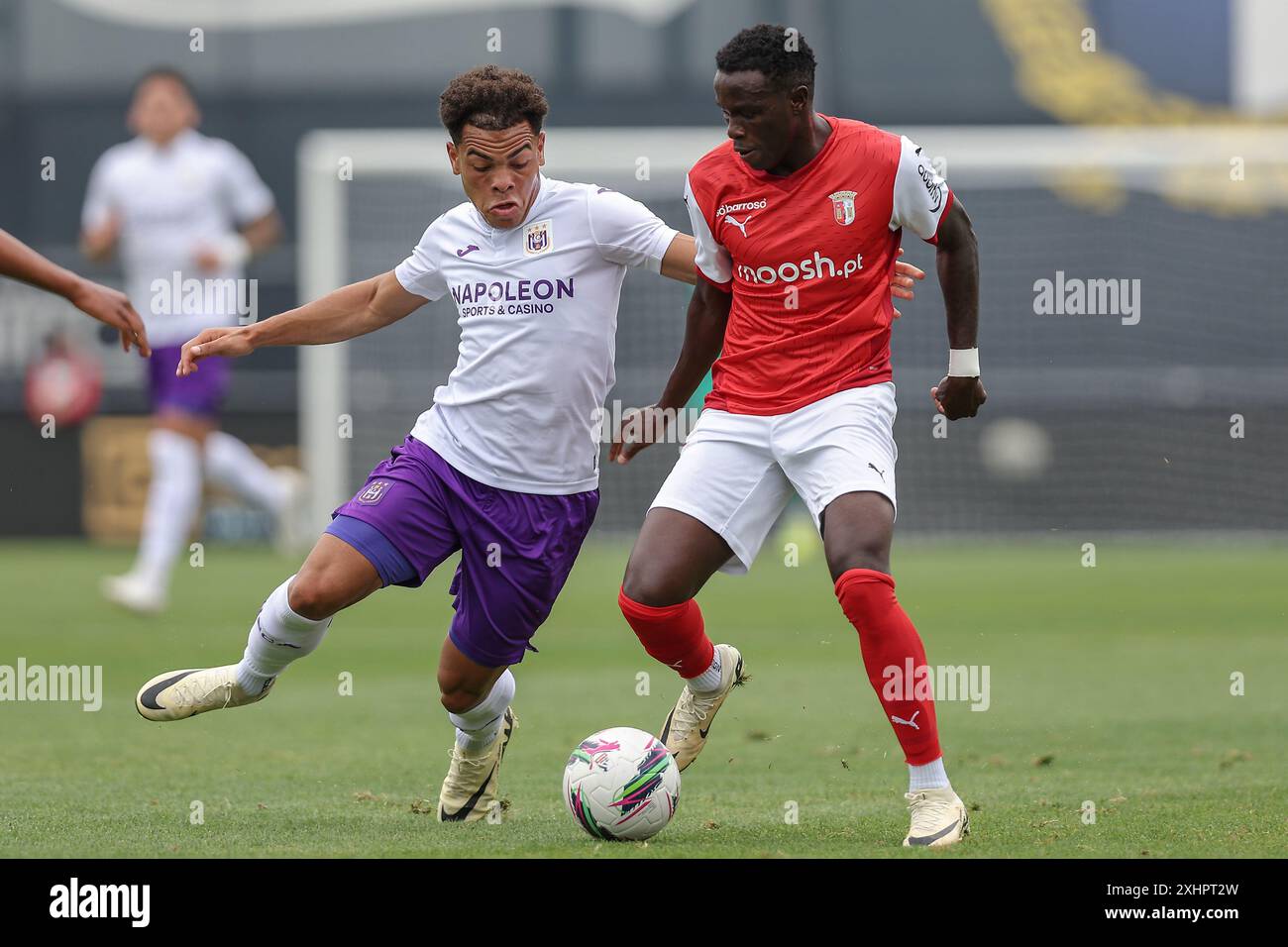 Vila Nova de Famalicão, 14/07/2024 - lo Sporting Clube de Braga ha ospitato il Royal Sporting Club Anderlecht questa mattina al Estádio Municipal de Famalicão in una partita preparatoria per la stagione 2024/25. Bruma (Miguel Pereira/Global Imagens) credito: Atlantico Press/Alamy Live News Foto Stock