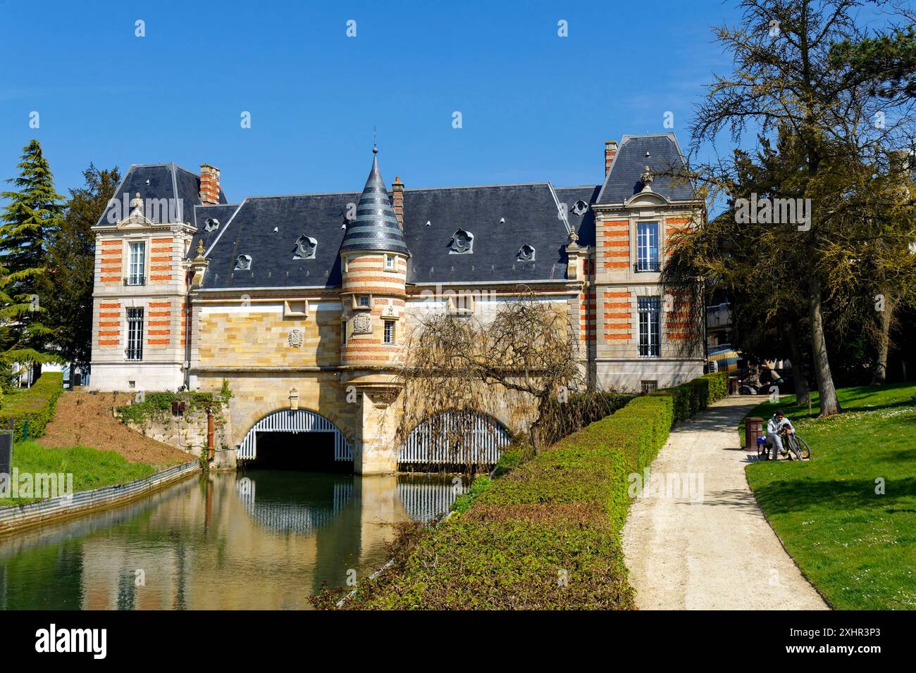 Francia, Marne, Châlons en Champagne, il Petit Jard è uno spazio verde classificato notevole Giardino, Castello del mercato costruito nel 17th secolo su un Foto Stock