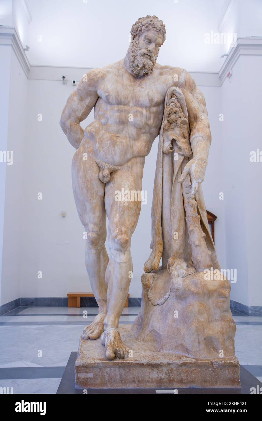 Statua di Farnese Ercole. Museo Archeologico di Napoli. Napoli, Italia. Foto Stock