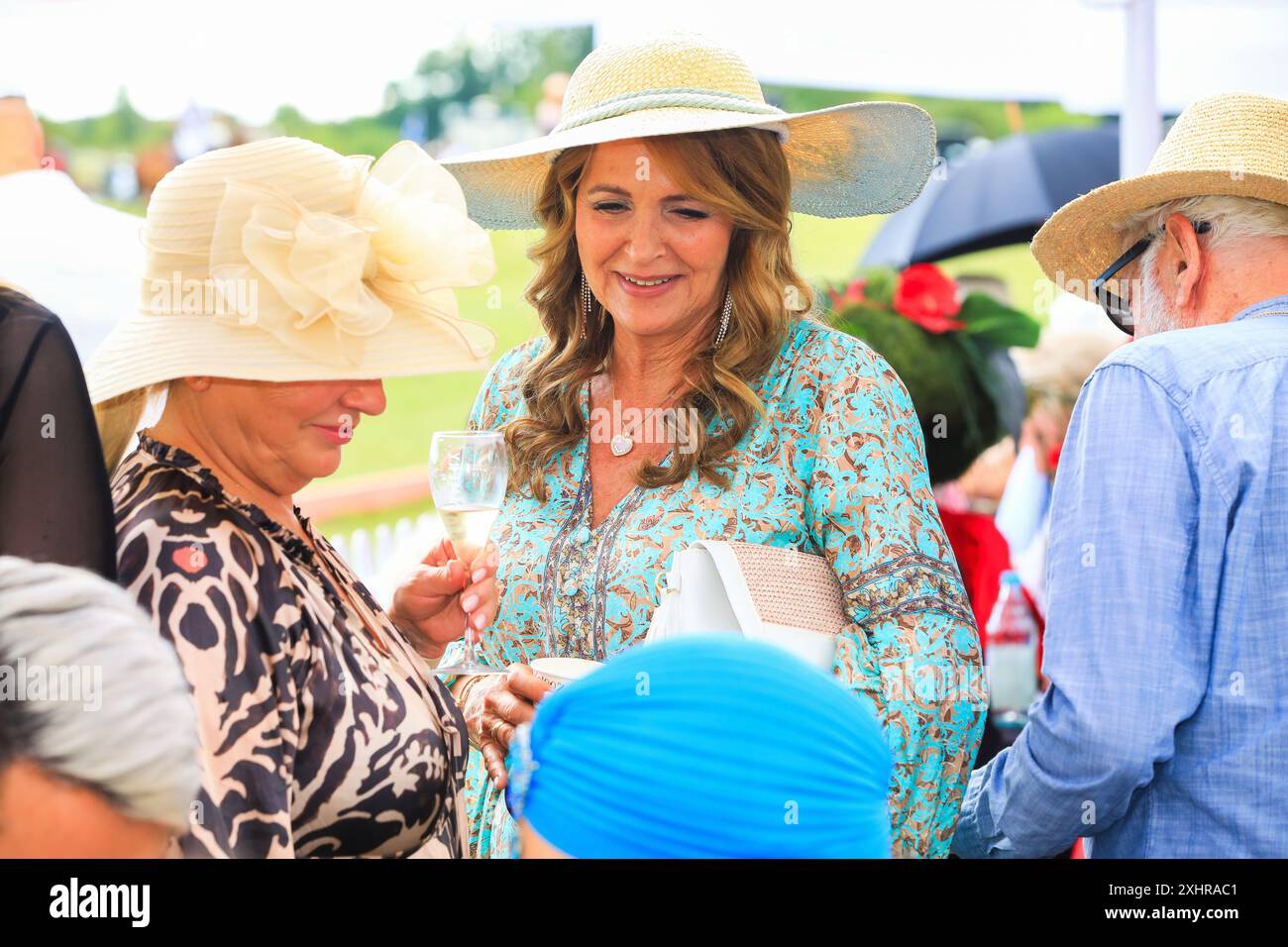 Christiane Zander beim 4. Internationalen Ladies Cup e Hut Contest 2024 al Polo Park Seeburg/Berlino. Dallgow-Döberitz, 14.07.2024 Foto Stock