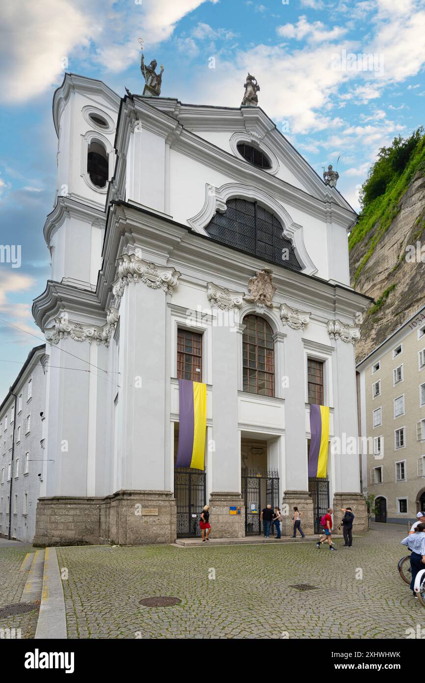 Salisburgo, Austria. 1° luglio 2024. Vista esterna della Chiesa di San Marco presso il Rettorato Ursulinenplatz nel centro della città Foto Stock