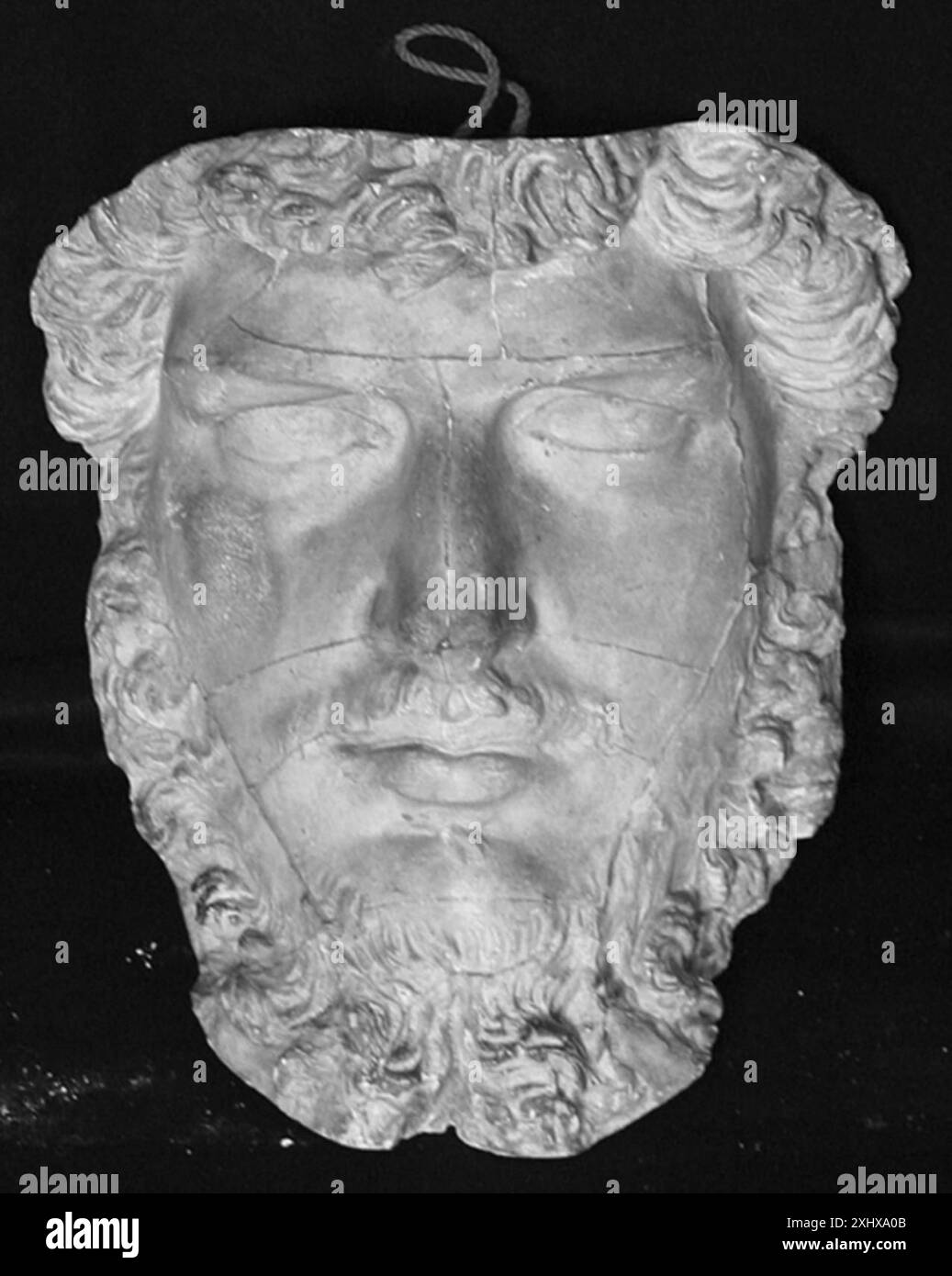 Maschera ritratto postumo o busto dell'imperatore Lucio vero (161-169 d.C.), che mostra le caratteristiche facciali e la rappresentazione scultorea. Foto Stock