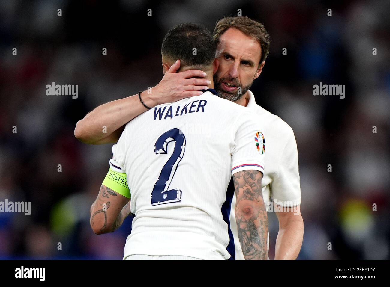 Foto del file datata 14-07-2024 di Gareth Southgate e Kyle Walker. Gareth Southgate si è dimesso da allenatore dell'Inghilterra, dicendo che è giunto il momento di un "nuovo capitolo" per la squadra nazionale. Data di pubblicazione: Martedì 16 luglio 2024. Foto Stock