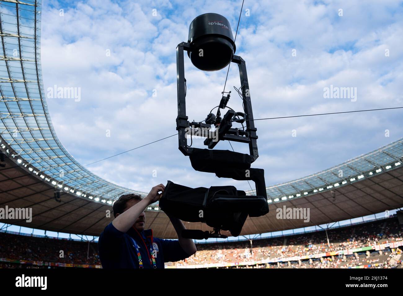 BERLINO, GERMANIA - 14 LUGLIO: spider cam durante la finale di UEFA EURO 2024 tra Spagna e Inghilterra all'Olympiastadion il 14 luglio 2024 a Berlino, GE Foto Stock