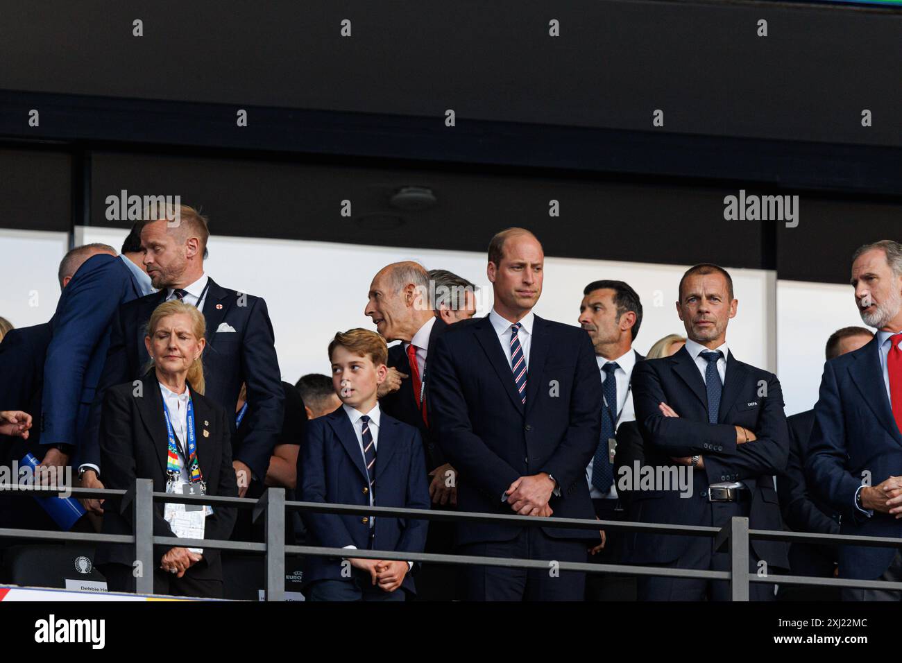 Guglielmo, Principe di Galles, Aleksander Ceferin visto durante la finale di UEFA Euro 2024 tra le squadre nazionali di Spagna e Inghilterra all'Olympiastadium, B. Foto Stock