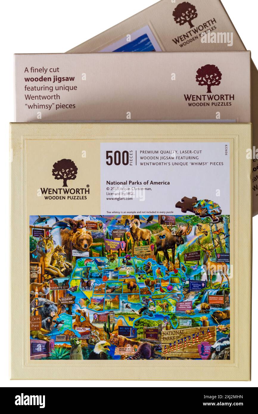 Una pila di puzzle in legno di Wentworth - un puzzle in legno finemente tagliato con pezzi originali di Wentworth Foto Stock